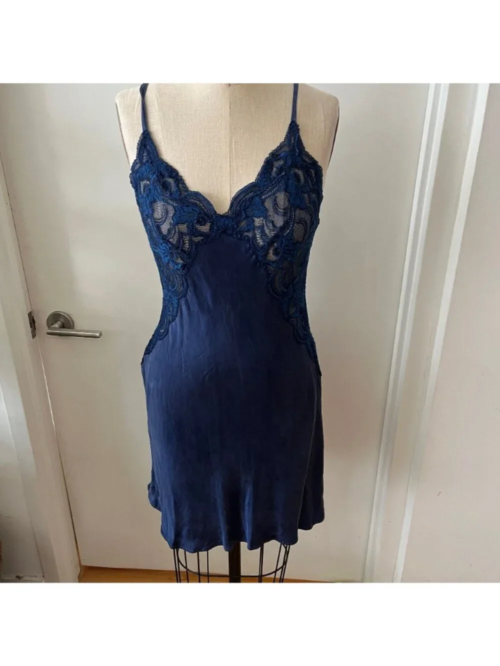 VTG PATRICIA FIELDWALKER ADAGIO‎ Navy Silk/Lace Slip Dress Size Medium